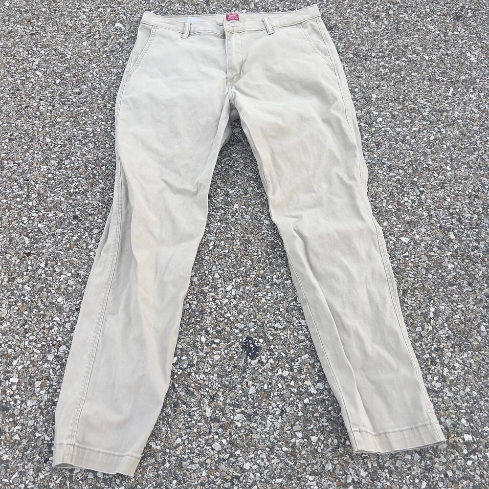 Levis XX Chino Pants Mens 33x32 Beige Standard Taper Casual Twill Cotton